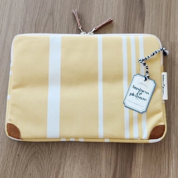 Home Business & Pleasure Co Laptop Sleeves | The Laptop Sleeve – Vintage Yellow - Picture 3 of 5